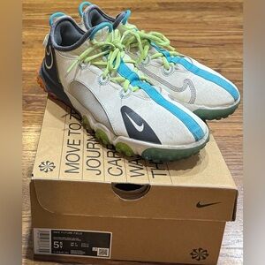 GUC Nike future field turf shoes, size 5.5 youth